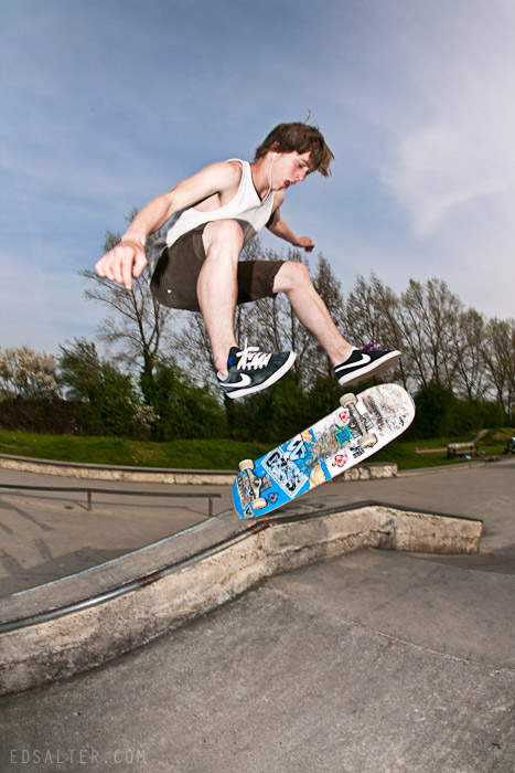 jason skateboard flip driveway